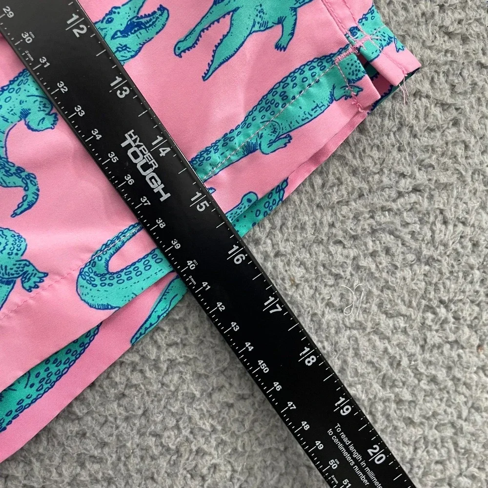 Chubbies The Glades Swim Trunks Men XL Pink Alligator Lined Shorts
